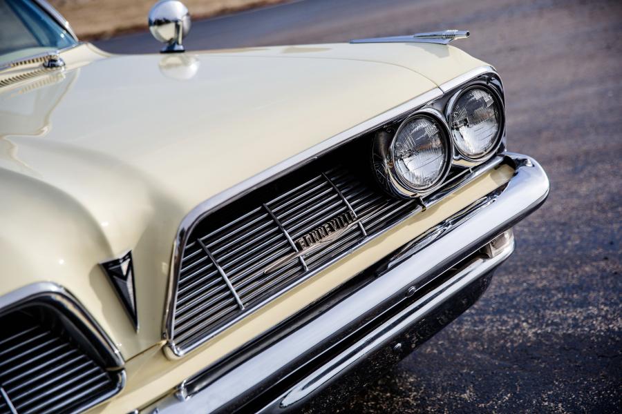 Детали экстерьера Pontiac Bonneville Convertible (2867) 1961 года  (фото 12 из 59)
